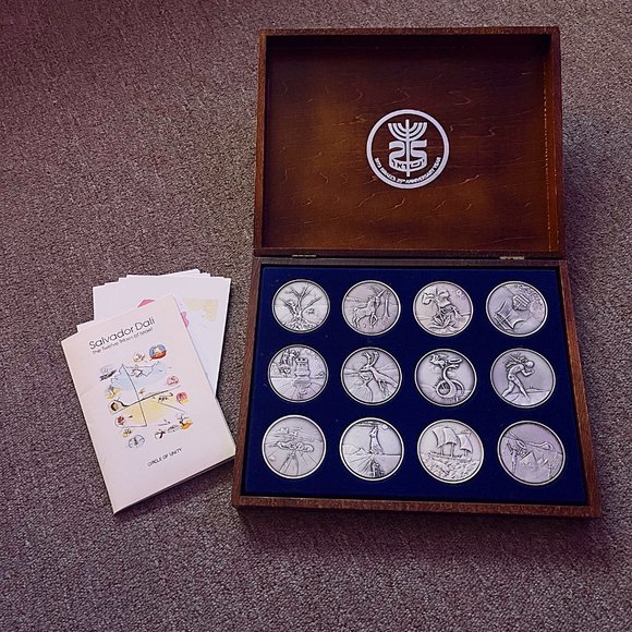 Salvador Dali Art & 1973 "Homage to Israel" 12 - .999 Pure Silver Medallion Set - Picture 5 of 6